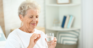 Como organizar medicamentos para idosos